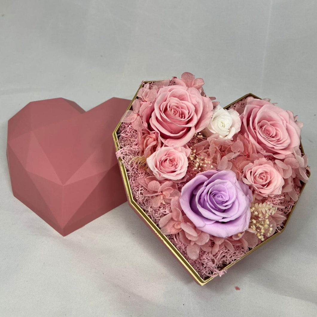 Pink Diamond Heart Eternal Pink Rose Gift Box - Calgary Gift Shop Preserved roses - calgarygiftshop valentines day gift calgary airdrie delivery birthday anniversary preserved forever eternal roses calgary gift shop